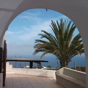 Dammuso Levante In C/da Tracino A Pantelleria Casa vacanze